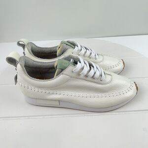 COMUNITY MADE Handcrafted WOMENS Traction Shoes Sneakers 9 RUNS SMALL Fits 8